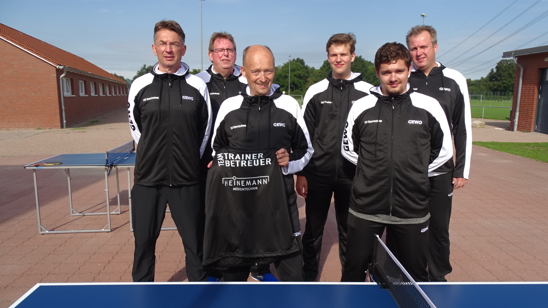 Unser Trainerteam, ausgestattet mit freundlicher Unterstützung von Heinemann Medizintechnik